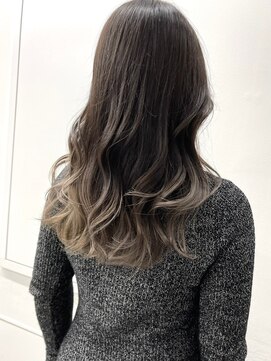 シエスタ バイ アンブルリュクス(siesta by amble luxe) アッシュベージュ