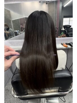 スライバイリアオオサカ(Sly By Ria OSAKA) 酸熱トリートメント/髪質改善/縮毛矯正【梅田】【大阪】