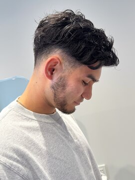 インヤン 下北沢(Yin Yang) ベリーショート毛流れパーマ