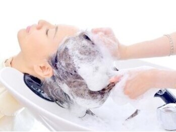 ジータヘアデザイン 立会川店(GHITA hair design)の写真/【頑張る自分にご褒美を】新薬剤、資生堂のアデノバイタル導入!通常、20倍配合、サロンTRの3タイプ選べる♪