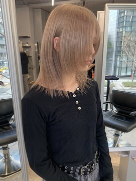 ペレ 梅田(PELE) イメチェン/ホワイトブロンド/外ハネボブ/美髪/梅田