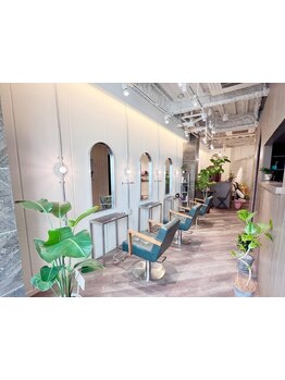 【元町駅3分/三宮駅5分】ベテランスタイリストがマンツーマン施術☆一人ひとりに丁寧なカウンセリング◎