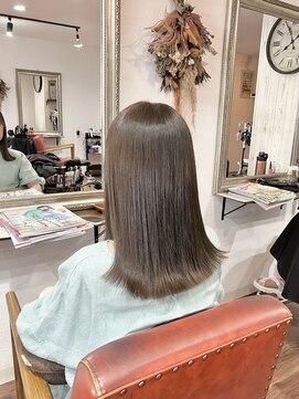 ヘアメイク アンフィ(amphi) 透け感*外ハネロブベージュ..~**.