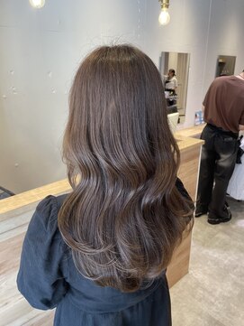リタ(rita.) まつだて/ベージュ/ブリーチなし/艶髪/イルミナ