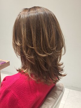 【大人女性におすすめ】ミディアムレイヤー