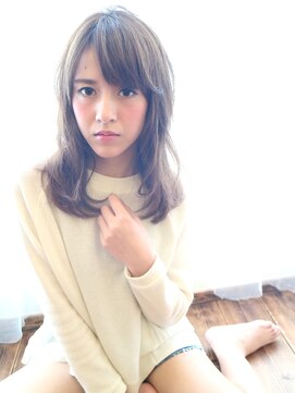 フェリシータ 服部店(felicita) 外国人風透明感イルミナカラーフェミニンセミディ