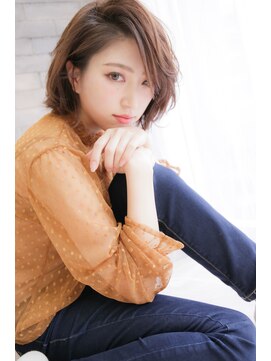 セシルビー 溝の口(SECILB) ホワイトベージュのふんわりショートボブ