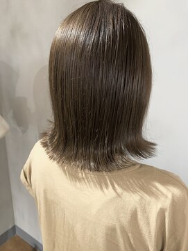 カリス(CHARIS) 切りっぱなし肩上ボブ