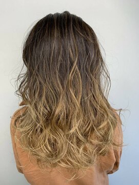 ブレイク トロワ(BREK TROIS) 白髪染めからのバレイヤージュハイライト