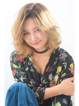 フィガロ ミリー 北生駒店(Figaro Mily) 【figaro】くせ毛風ハイトーンボブ