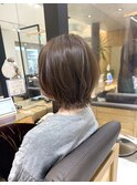 春ベージュ×外はねボブ