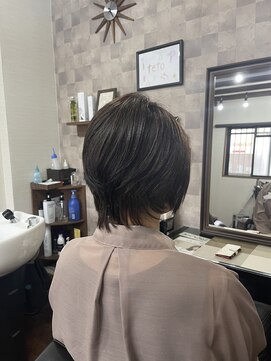 テト(teto) ＃ショート＃くびれスタイル＃ツヤツヤ