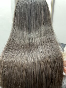 エスカーラ 表参道(THE ESCALA) @aidaman321 髪質改善/髪質改善縮毛矯正/髪質改善トリートメント