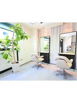 大型店が苦手な方にもオススメ◎マンツーマン施術で、あなただけの癒しのサロンタイムをお届け―。