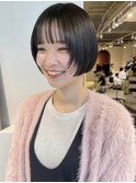 顔まわりレイヤーのショートボブ