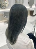 オリーブグレージュ