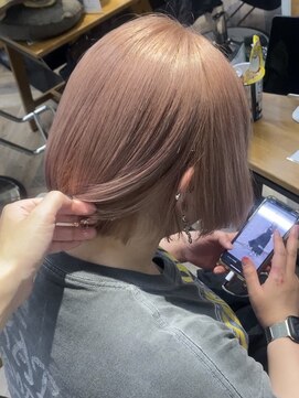 マーレ(MARLE./) ブリーチ２回以上必須・薄めのピンクベージュカラー