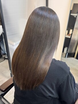 シンカ(shinka) 柔らかい質感の縮毛矯正＋艶出し補修