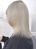 イリ 心斎橋(ili)&nbsp;ハイトーンカラーミルクティーベージュレイヤーカット