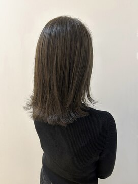 ディー(DEE) greige color