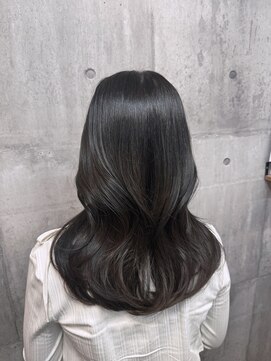 アリアバイエクラート 新宿南口店(ARiA by ECLART) ★ブリーチなしで出来る黒くならない透明感艶グレージュ★