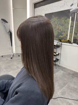 ブルージュ ヘアー(Brugge hair) 顔周りレイヤースタイル