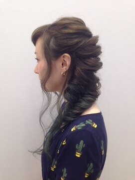 タヤ 心斎橋店(TAYA) ラプンツェル風ヘア