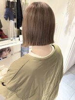 ネオリーブカフ 鶴ヶ峰店(Neolive caff)&nbsp;白髪ぼかしハイライト柔らかベージュ×切りっぱなしボブ