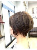 creare 毛束感ショート。
