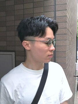 ビーダンディー(Bee dandy) ビジネスツーブロックショート ニュアンスパーマ センターパート