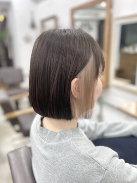 リッカ(RICCA) 【イヤリングカラー】ミニボブミルクティーベージュ/恵比寿/家田