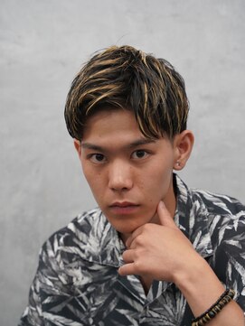 クロムトウキョウ ザ バーバー 新宿本店(CHROM TOKYO the Barber) アップバング/フェード/メッシュ/短髪
