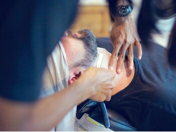 ボルペ(VOLPE)の写真/第一印象を左右する眉毛のお手入れも◎トータルでの身だしなみケアは<VOLPE barber shop>にお任せください