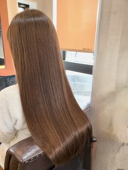 エブリーストレートの写真/傷ませないオリジナル縮毛矯正剤にプラスαのトリートメントで、より効果を実感していただけます♪
