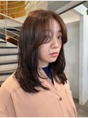 ミディアムレイヤー大人バング艶髪ナチュラルブラウン