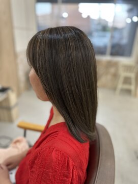 ユウジオザワ(YUJI OZAWA) ナチュラル白髪ぼかしハイライト