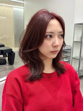 パルス ヨコハマ(PULSE yokohama) 横浜ミディアムレイヤーハッシュボブバーガンディワインレッド