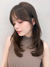 アグノス 青山(Agnos)&nbsp;レイヤーカットシースルーバングピンクベージュ薄めバング