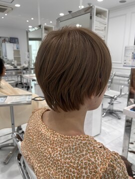 ニューヨークニューヨーク 松井山手店(NYNY) ベージュカラー