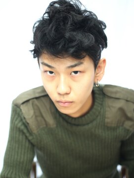 ミヤコウシティ美容室 ルードな男性感を追求したショート。