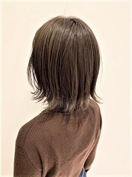 ビーハイブ 一番町店 アヴェダ(BEHIVE) 柔らかいオリーブグレージュ×外ハネボブ