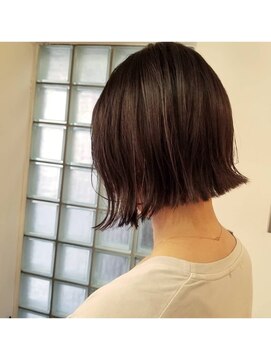 カウチ(Kauti) コンパクト外はねボブ