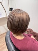 ショートボブ×ヌーディグレージュ