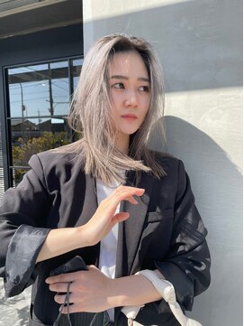 ニキータ(Nikiita) ホワイトグレージュ　9905