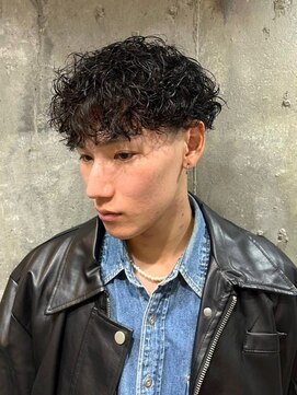 アルフレッド 瑞穂店(alfRed) 刈り上げ 外国人風 スパイラルパーマ 爽やか 束感 黒髪