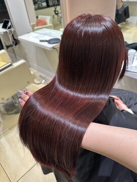 ユーフォリア 新宿店(Euphoria) ブリーチなしカラーチェリーレッド艶髪