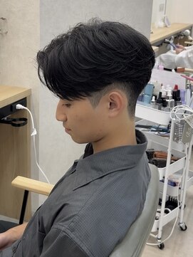 カイノ イオンモール大和郡山店(KAINO) フェザーパーマ/センターパート/眉毛カット