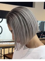 サロウィン 下北沢(SALOWIN)&nbsp;ホワイトグレーのシャドールーツ