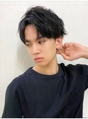 センターパート 黒髪 ツーブロック ナチュラルパーマ 20代 10代