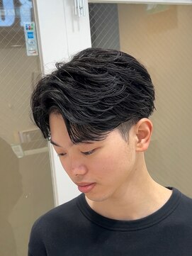 ルースト 南堀江店(ROOST) 刈り上げセンターパート/波巻きツイストスパイラル/南堀江